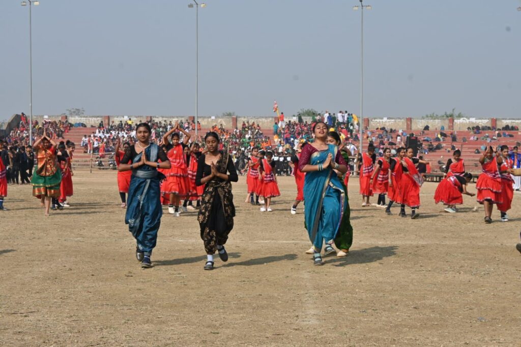 फुल ड्रेस में किया गया गणतंत्र दिवस समारोह का फ़ायनल रिहर्सल कलेक्टर -एसपी ने किया अंतिम निरीक्षण 2 img 20250124 wa00116928130988509842680