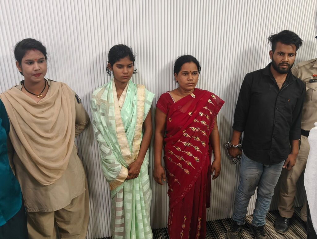 ग्राम डोंगरीडीह में घटित हत्याकांड का 48 घंटे में पर्दाफाश। 1 img 20250403 wa03234646997126159866397