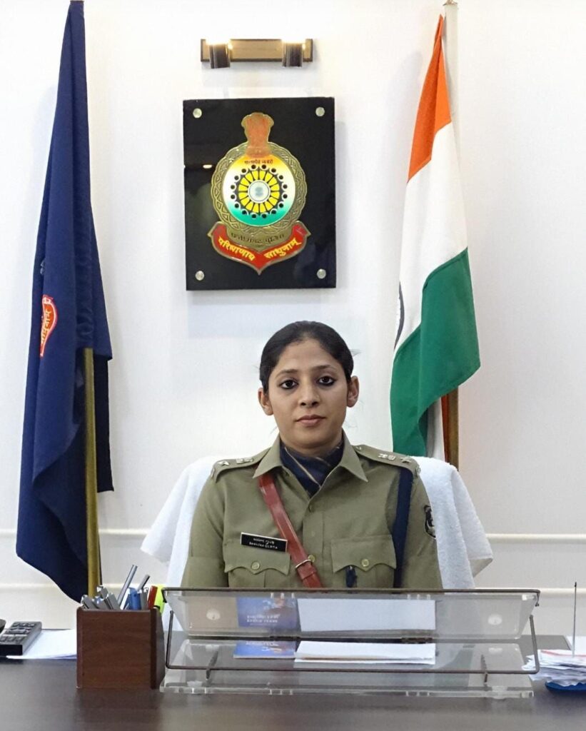 भावना गुप्ता (भापुसे) ने किया पुलिस अधीक्षक जिला बलौदाबाजार-भाटापारा का पदभार ग्रहण। <br> 1 img 20250422 wa03524495127063464426311